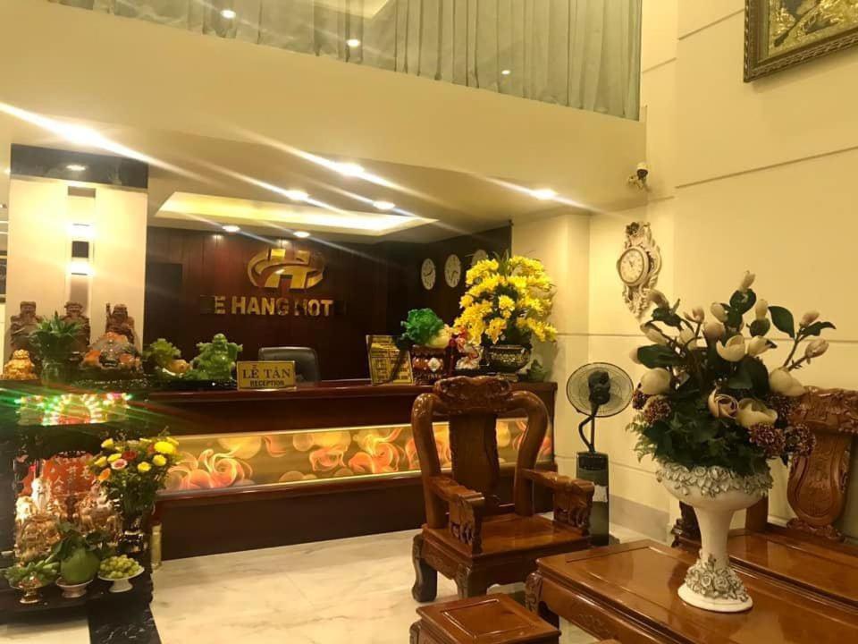 Khach San Le Hang Long Xuyên Exterior foto
