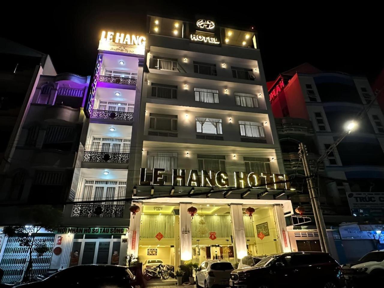 Khach San Le Hang Long Xuyên Exterior foto